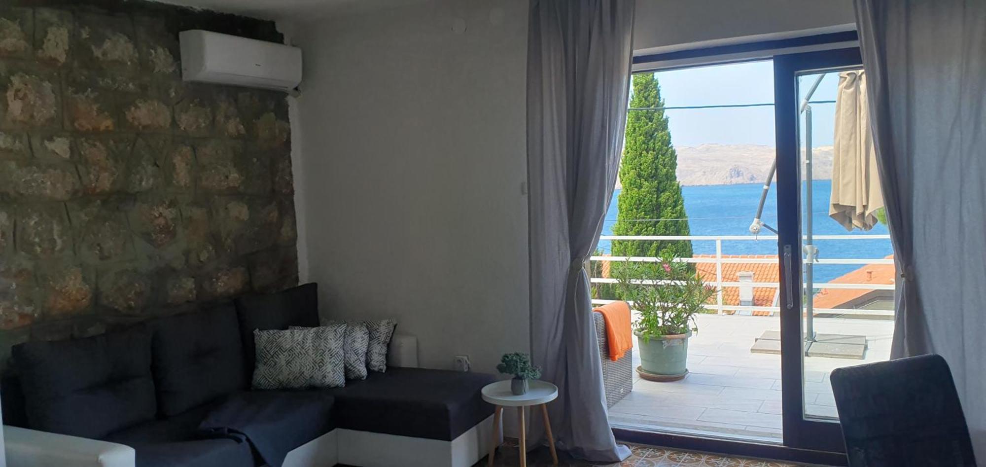 Apartmani Sara Marija Karlobag Chambre photo