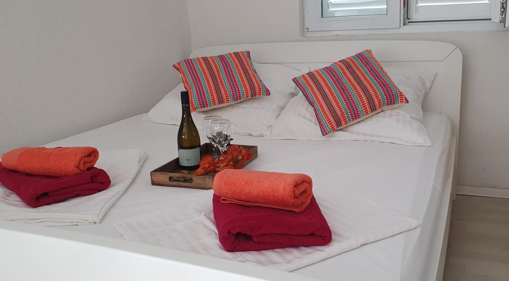 Apartmani Sara Marija Karlobag Extérieur photo